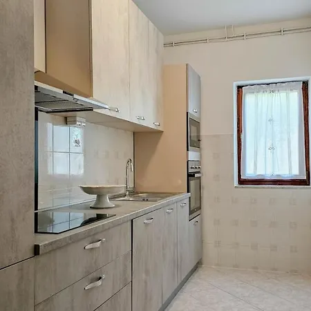 Pjerina Four Apartment *