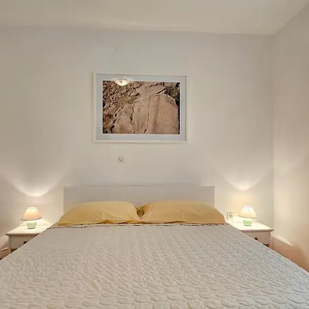 Pjerina Four Apartment Novigrad (Istria)