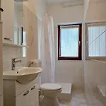 Apartamento Pjerina Four