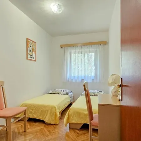Apartamento Pjerina Four *